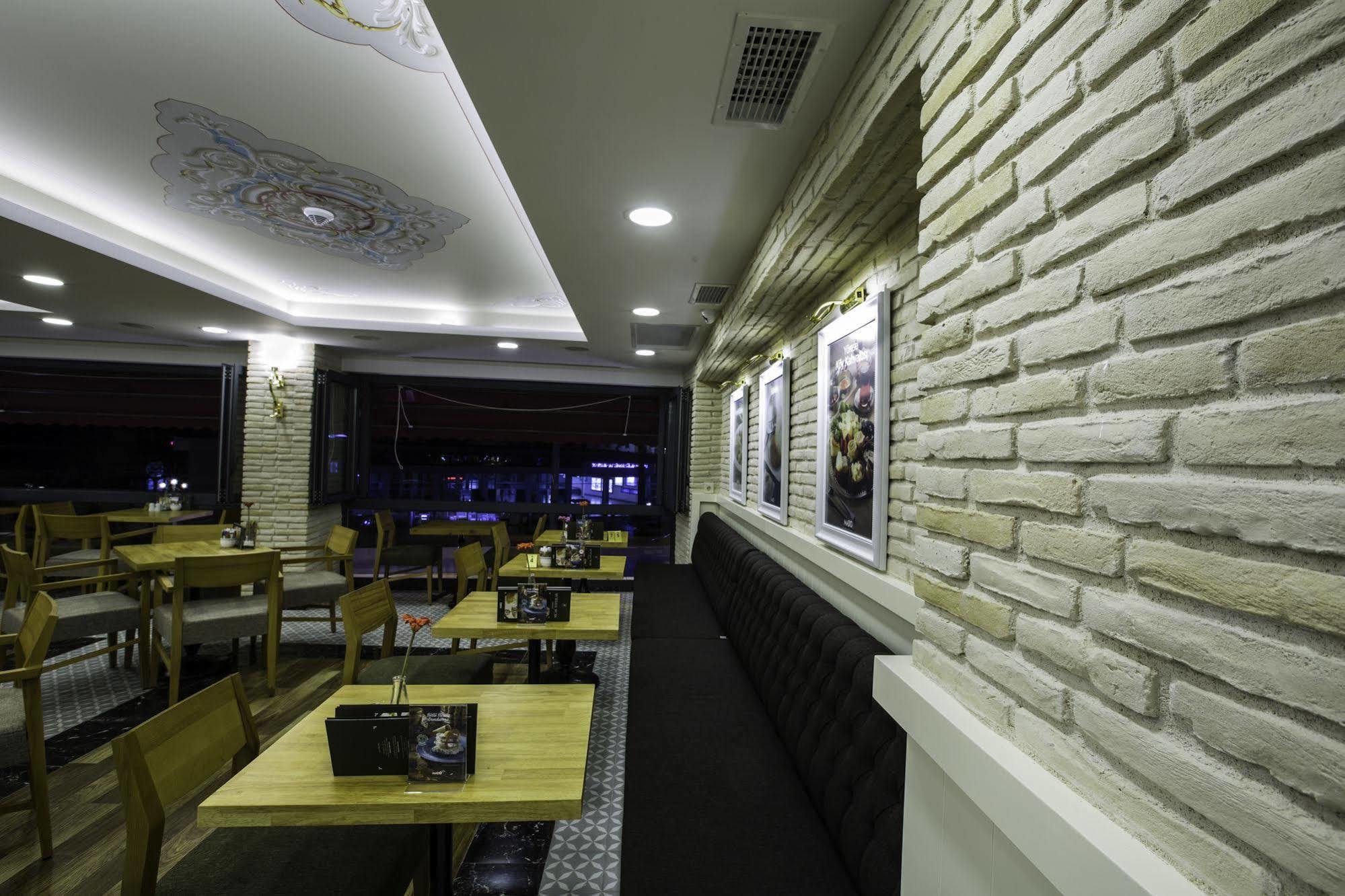 Phosphorion Hotel Istanbul Luaran gambar Interior of a restaurant in Nicosia, Cyprus
