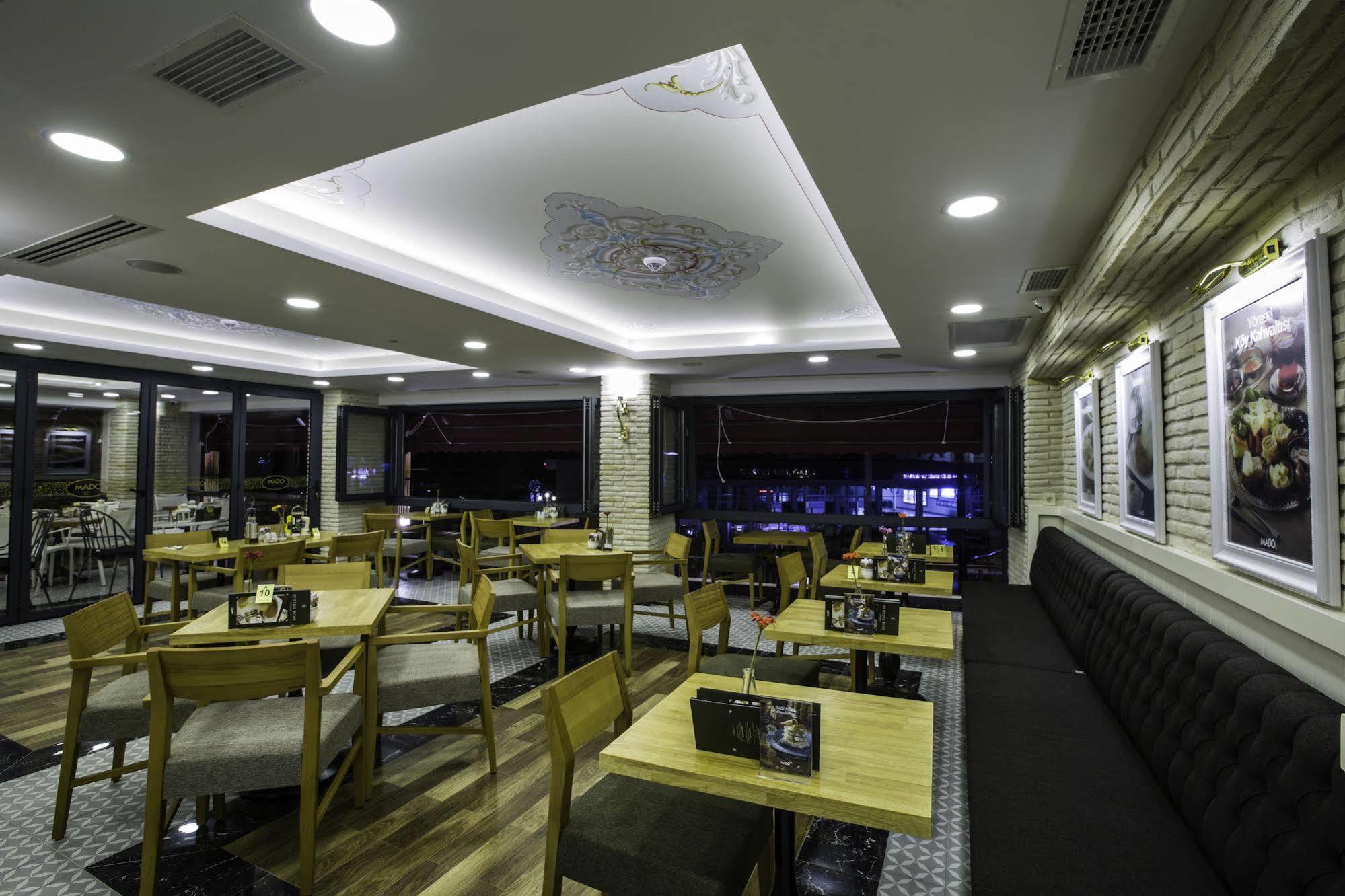 Phosphorion Hotel Istanbul Luaran gambar Restaurant in Belgrade